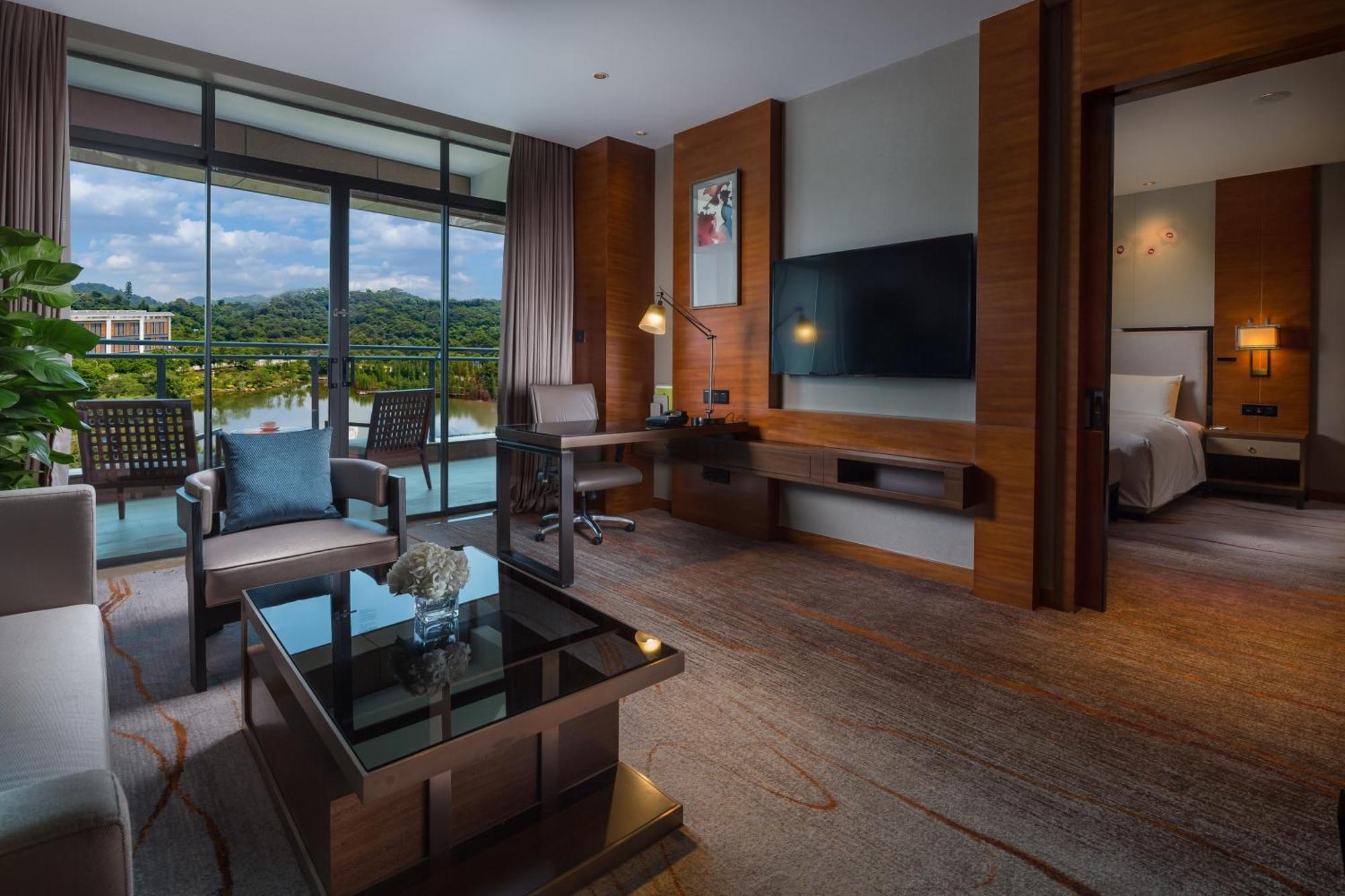 Doubletree By Hilton Guangzhou Science City-Free Shuttle Bus Service During Canton Fair Period Buitenkant foto